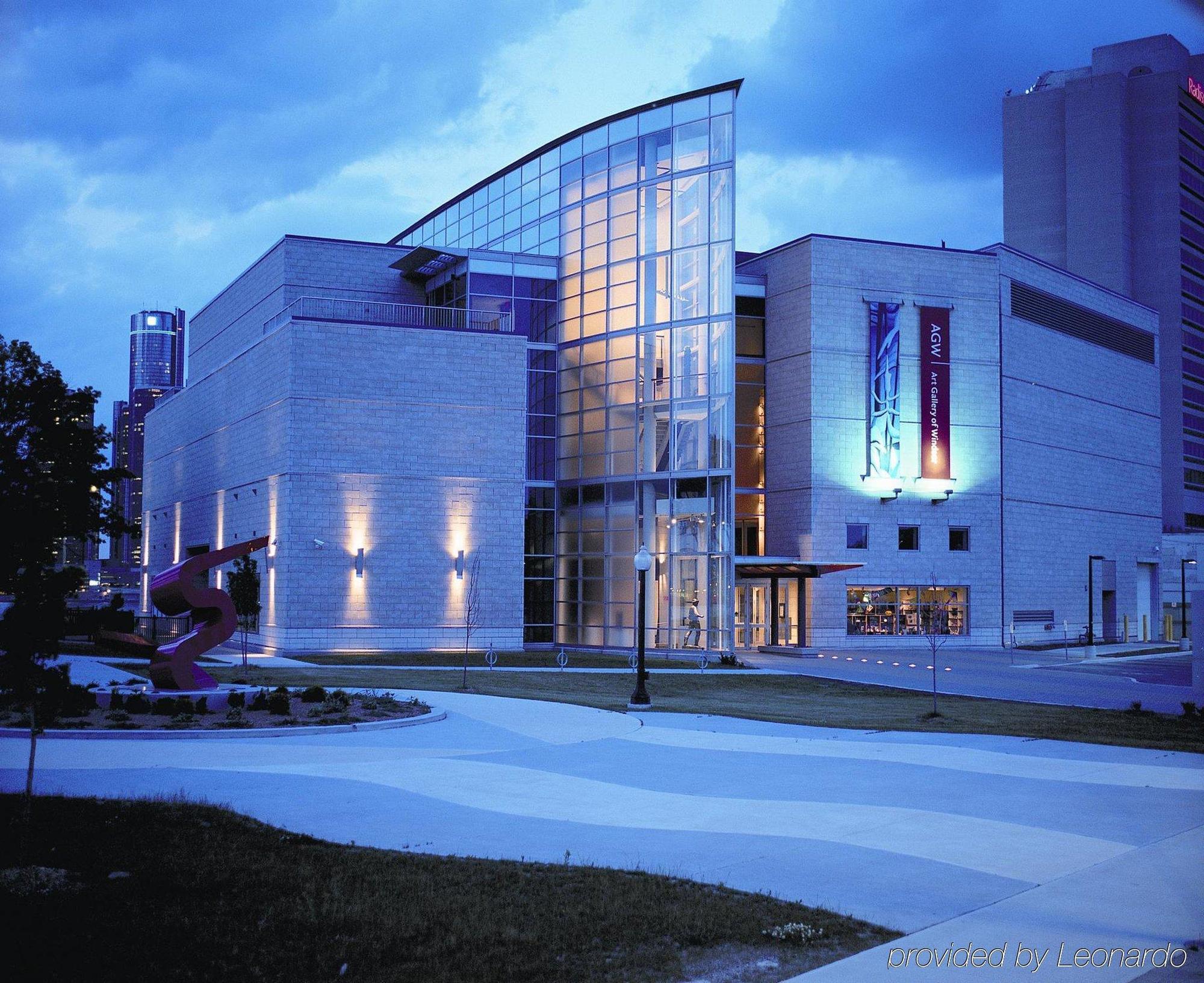Best Western Plus Waterfront Hotel Windsor Amenidades foto